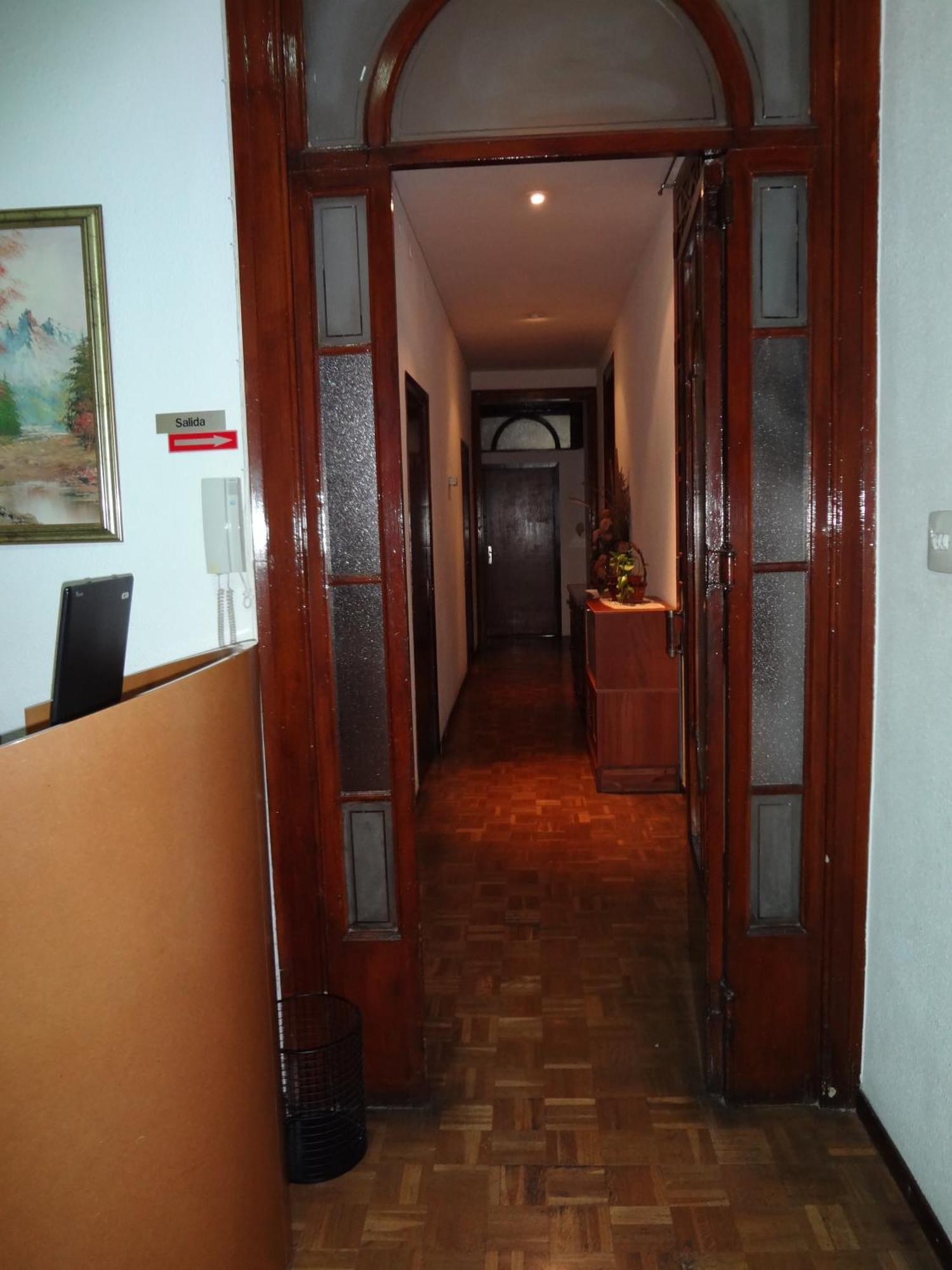 Hostal Lima Barcelona Bagian luar foto