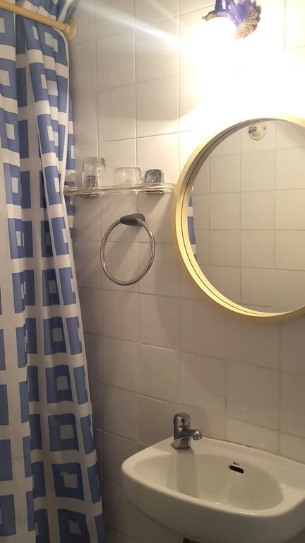Hostal Lima Barcelona Bagian luar foto
