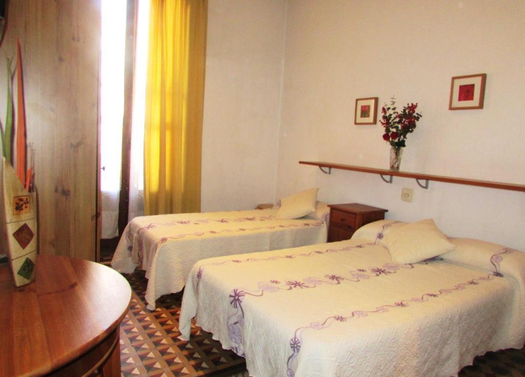 Hostal Lima Barcelona Bagian luar foto
